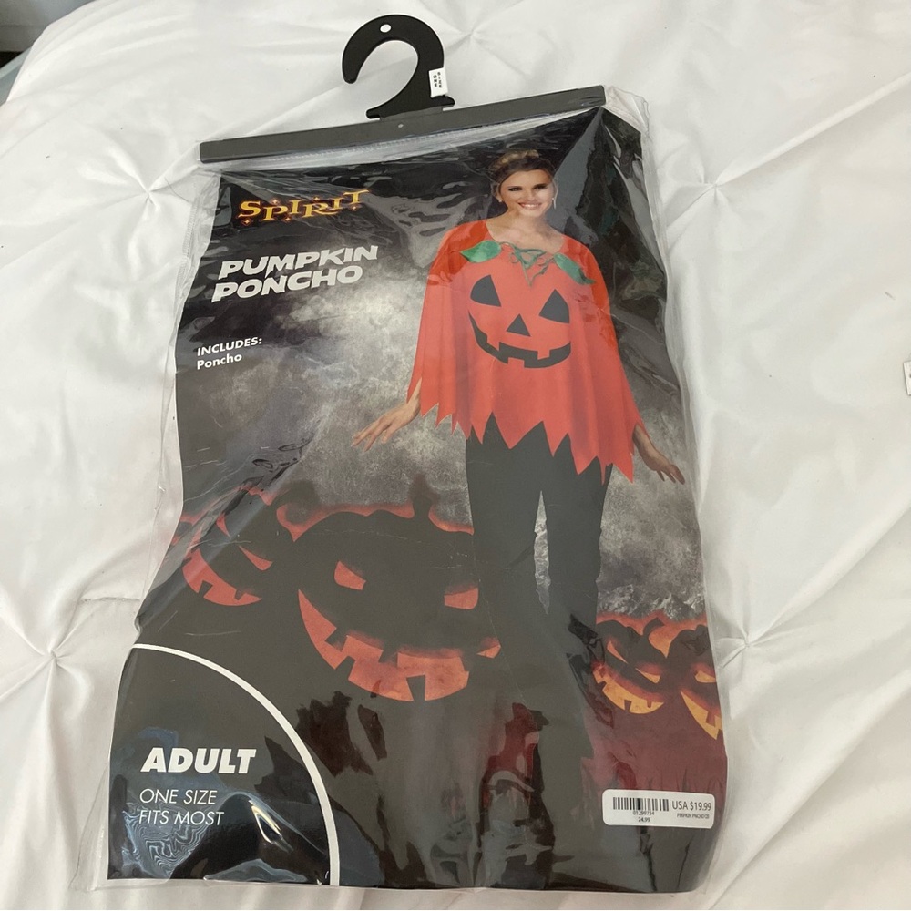 Spirit Halloween adult one size pumpkin poncho Halloween costume